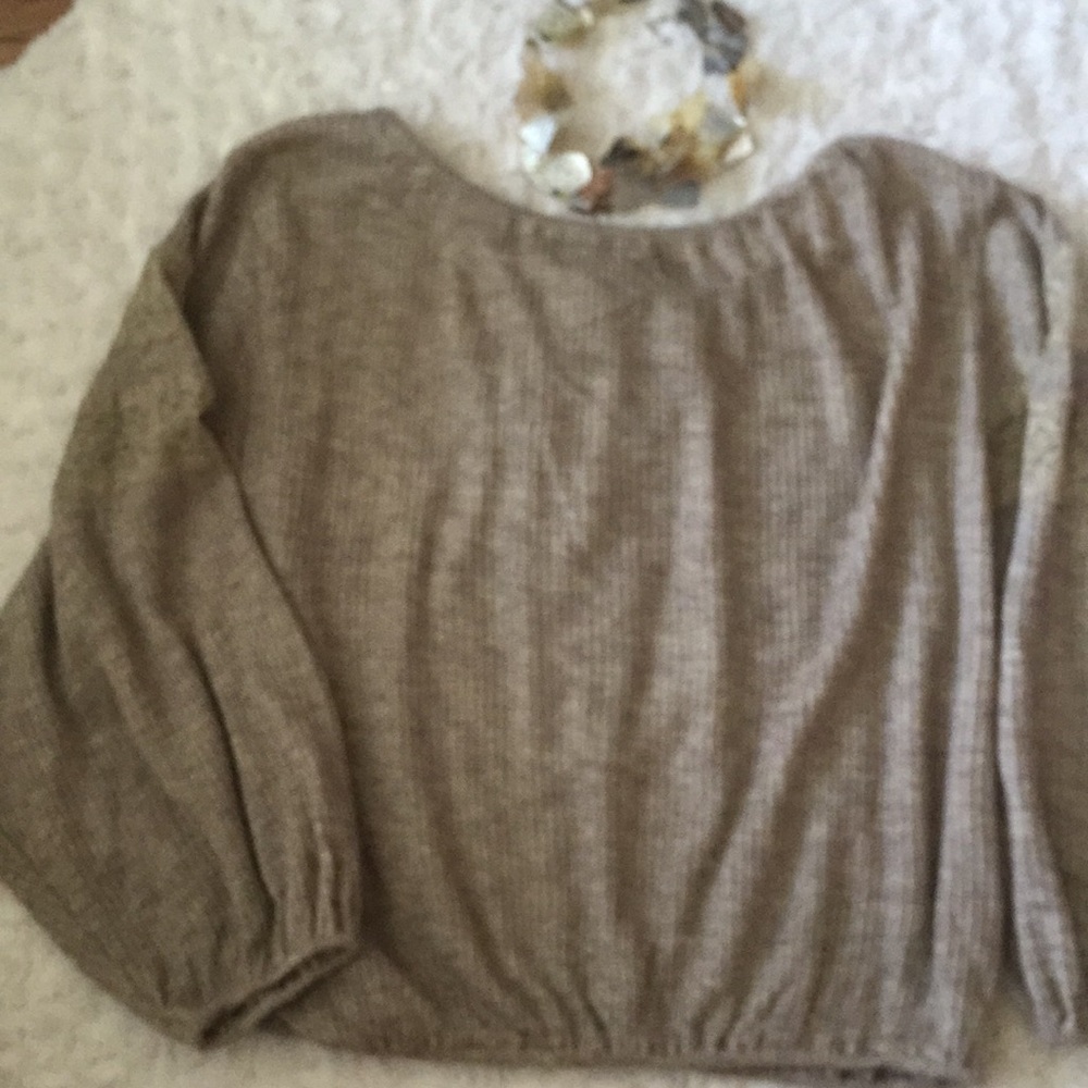 Adjustable neck tie— peasant style top - Picture 8 of 8